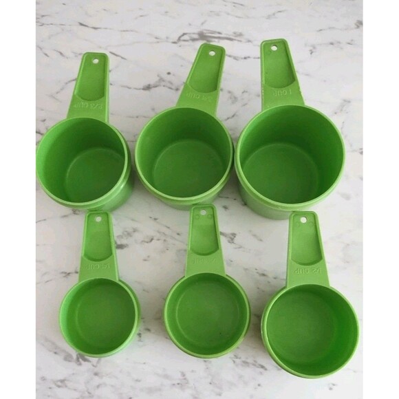 Vintage Tupperware Apple Green Nesting Measuring Cups & Measuring Spoons Retro - Picture 5 of 6